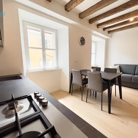 아파트 Cavana 10 Tirabora Short Rent, Con Parcheggio Privato