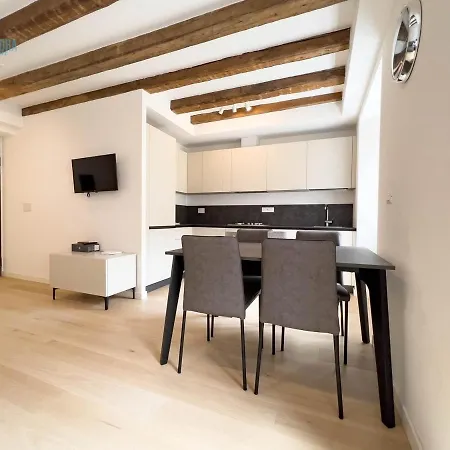 Cavana 10 Tirabora Short Rent Appartamento