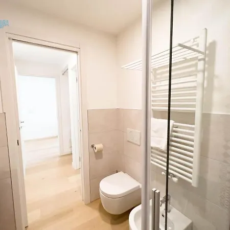 Апартаменти Cavana 10 Tirabora Short Rent, Con Parcheggio Privato Трієст
