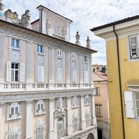 Cavana 10 Tirabora Short Rent, Con Parcheggio Privato شقة