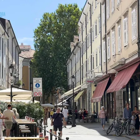 شقة Cavana 10 Tirabora Short Rent, Con Parcheggio Privato ترييستي