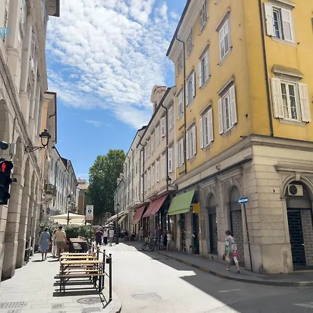 Cavana 10 Tirabora Short Rent, Con Parcheggio Privato Apartment