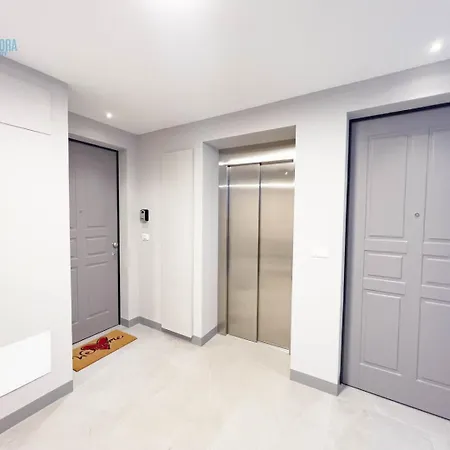 Cavana 10 Tirabora Short Rent, Con Parcheggio Privato Apartment