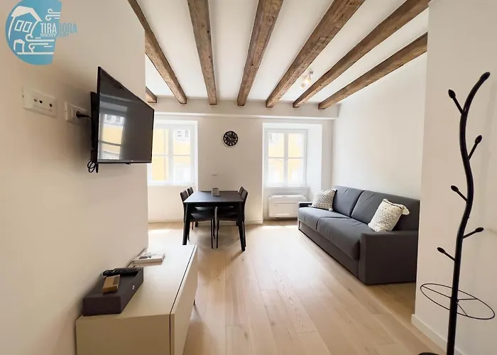 Cavana 10 Tirabora Short Rent, Con Parcheggio Privato Apartment