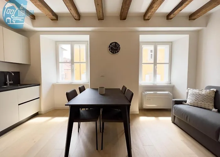 아파트 Cavana 10 Tirabora Short Rent, Con Parcheggio Privato 트리에스테