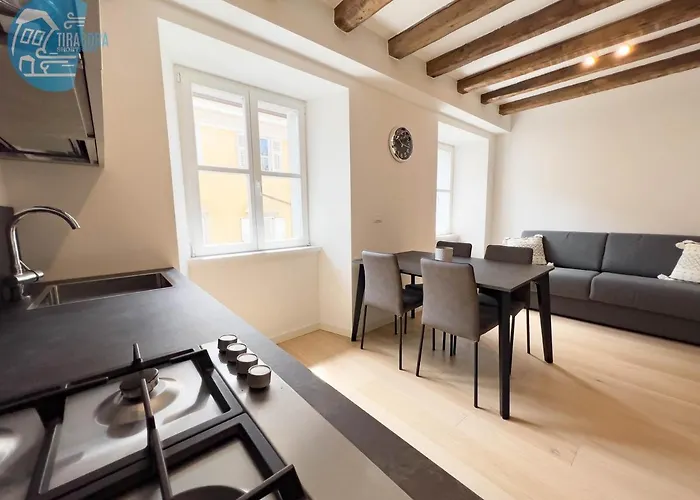 아파트 Cavana 10 Tirabora Short Rent, Con Parcheggio Privato