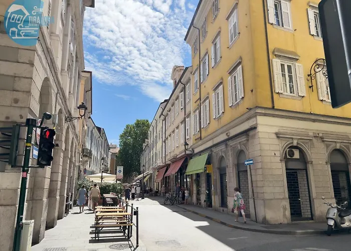 Cavana 10 Tirabora Short Rent, Con Parcheggio Privato Apartment